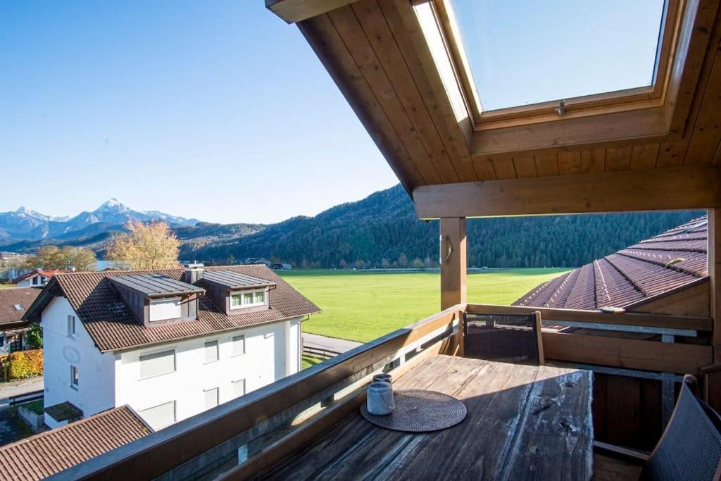 Luxury Living Near Weissensee +Balcony +Netflix フュッセン エクステリア 写真