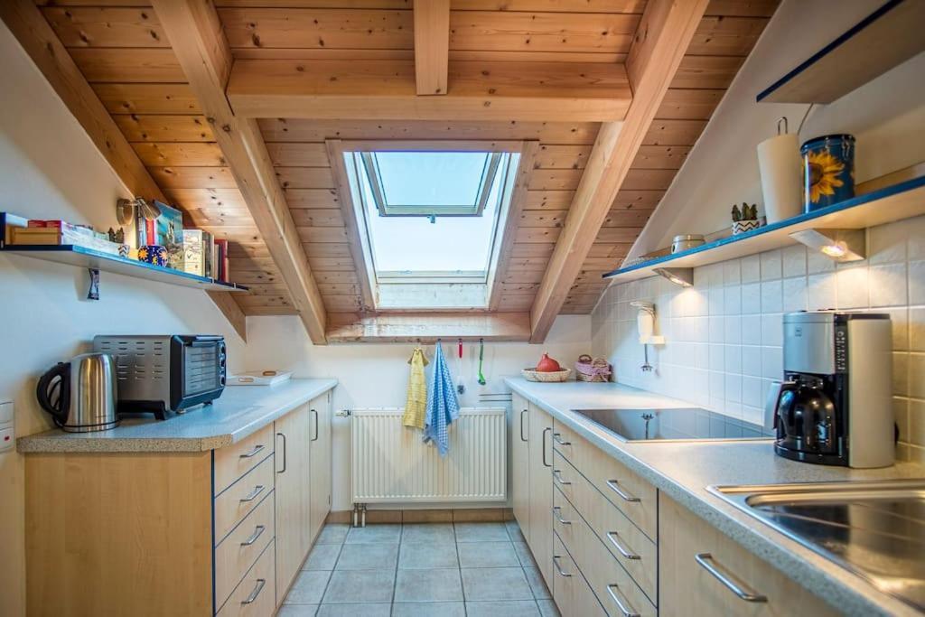 Luxury Living Near Weissensee +Balcony +Netflix フュッセン エクステリア 写真