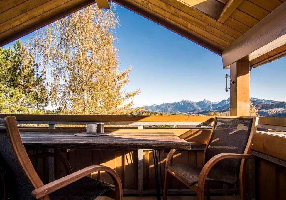 Luxury Living Near Weissensee +Balcony +Netflix フュッセン エクステリア 写真