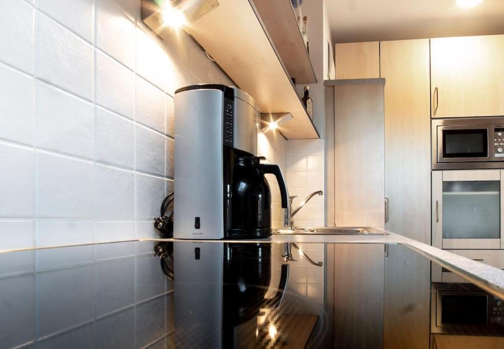 Luxury Living Near Weissensee +Balcony +Netflix フュッセン エクステリア 写真